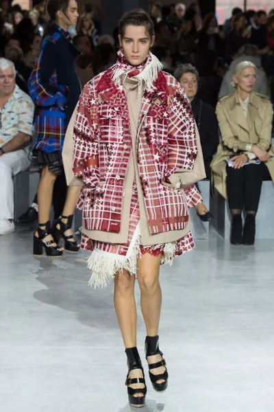 Look 27
